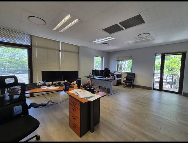 250M² OFFICE TO LET IN VORNA VALLEY